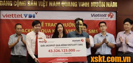 Trúng giải Jackpot hơn 43 tỷ đồng XS Mega 6/45, hôm sau mới nói với vợ