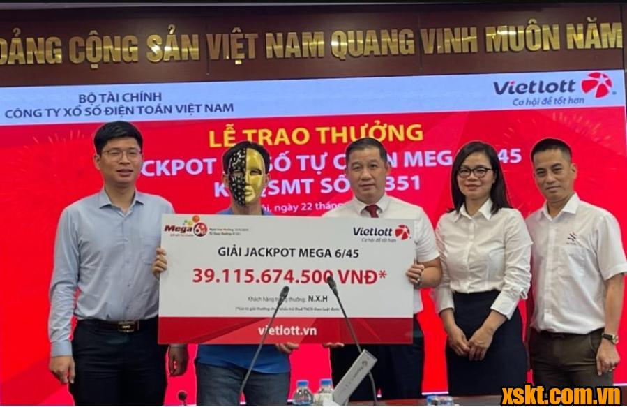 Vietlott: Trao thưởng hơn 39 tỷ đồng cho khách hàng U80 tại Hà Nội
